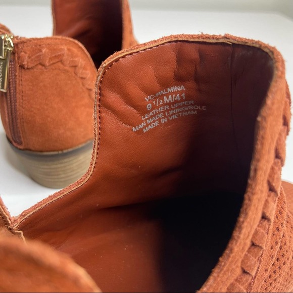 Vince Camuto Palmina Perforated Suede Ankle Booties Cayenne - Picture 3 of 8